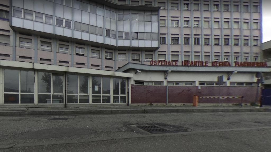 Fachada del hospital Reina Margarita de Turín, donde está ingresado Eitan.