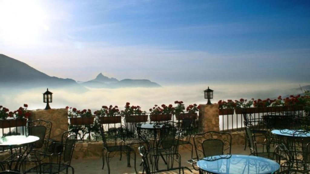 La terraza del hotel Cases Noves en Guadalest