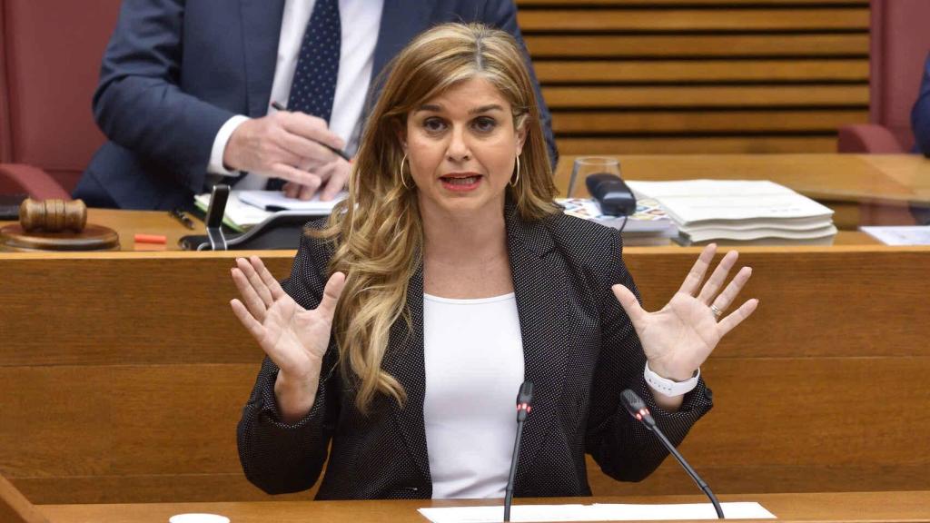 Eva Ortiz (PP) pide a Mata respeto a los sanitarios de Torrevieja tras llamarles hijos de concejales