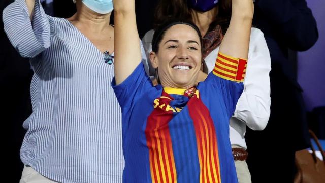 Vicky Losada levanta la Copa de la Reina 2020/2021 como capitana del Barcelona Femenino