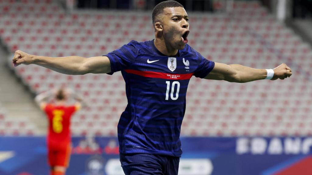 Celebración de Kylian Mbappé tras marcar el 1-0 para la selección de Francia