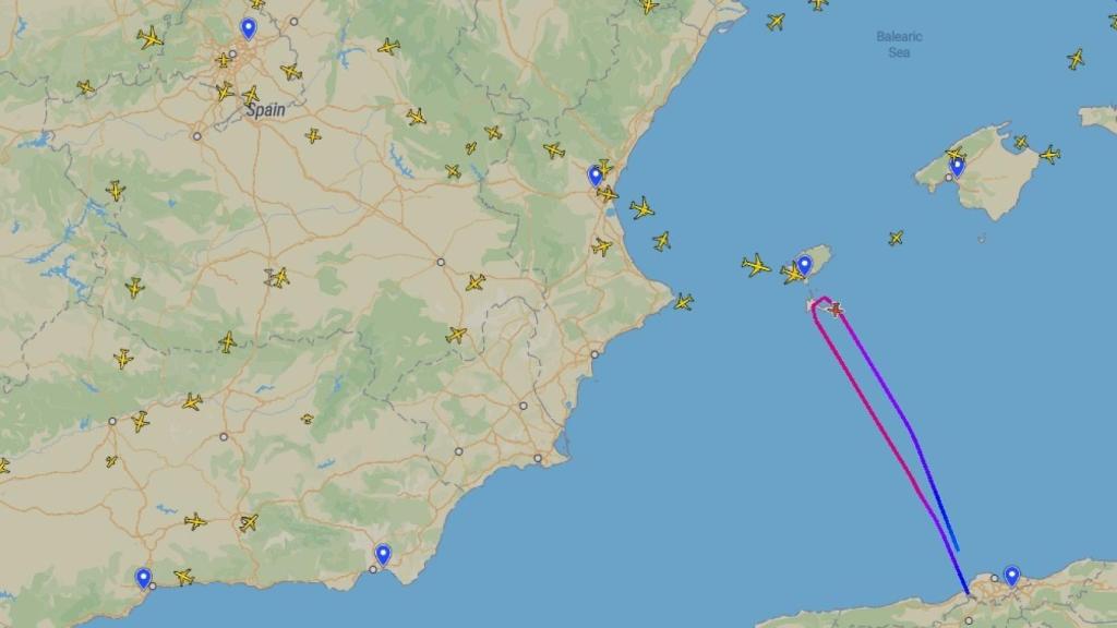 Recorrido del vuelo fletado en Argel, con destino a Logroño, y obligado a dar la vuelta al llegar cerca de Ibiza.