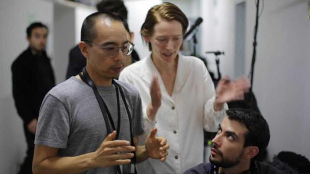 Apichatpong con Tilda Swinton en el rodaje.