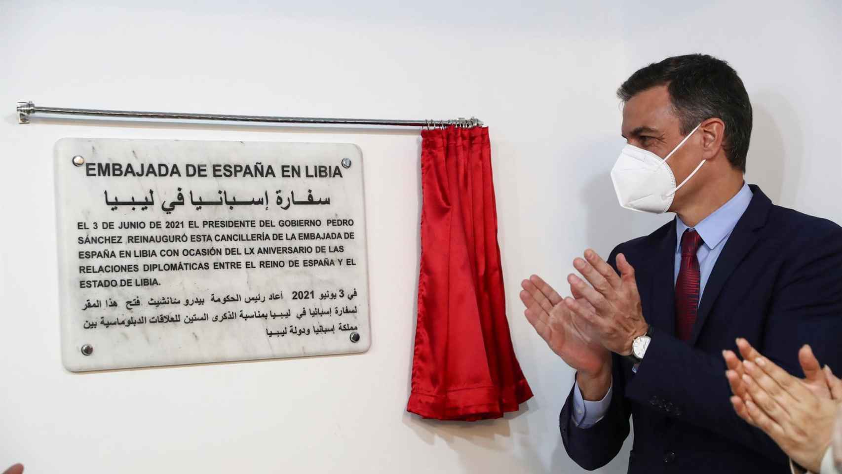 El presidente del Gobierno, Pedro Sánchez, ha reabierto la embajada de España en Trípoli, que estaba Túnez desde 2014.