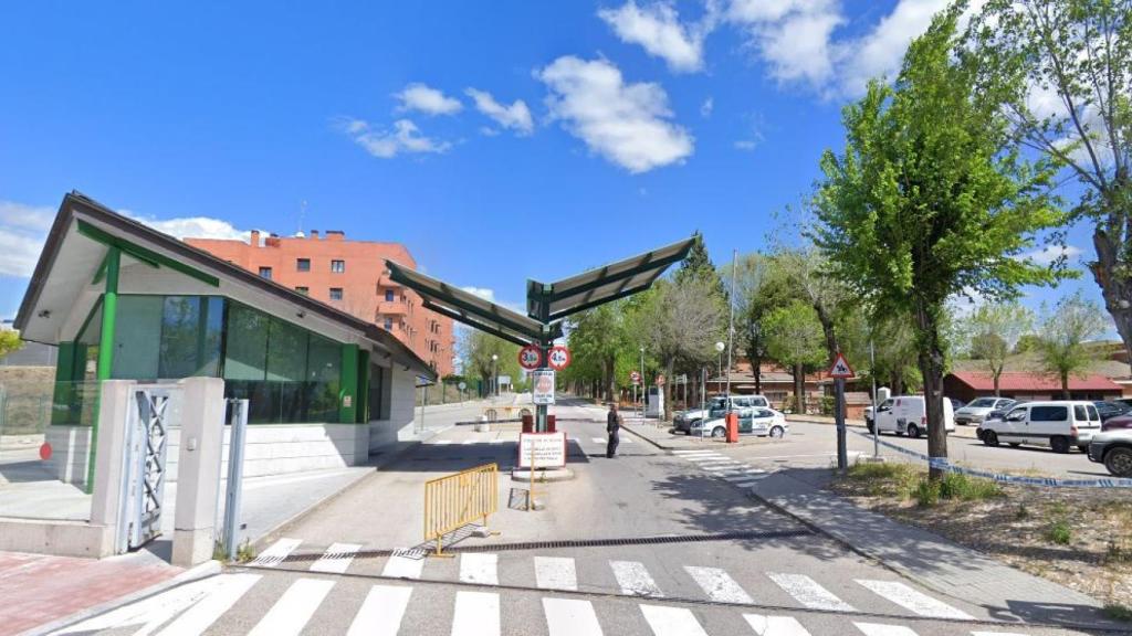 Entrada al Colegio de Guardias Jóvenes Duque de Ahumada, donde está el Escuadrón de la Guardia Civil en Valdemoro.