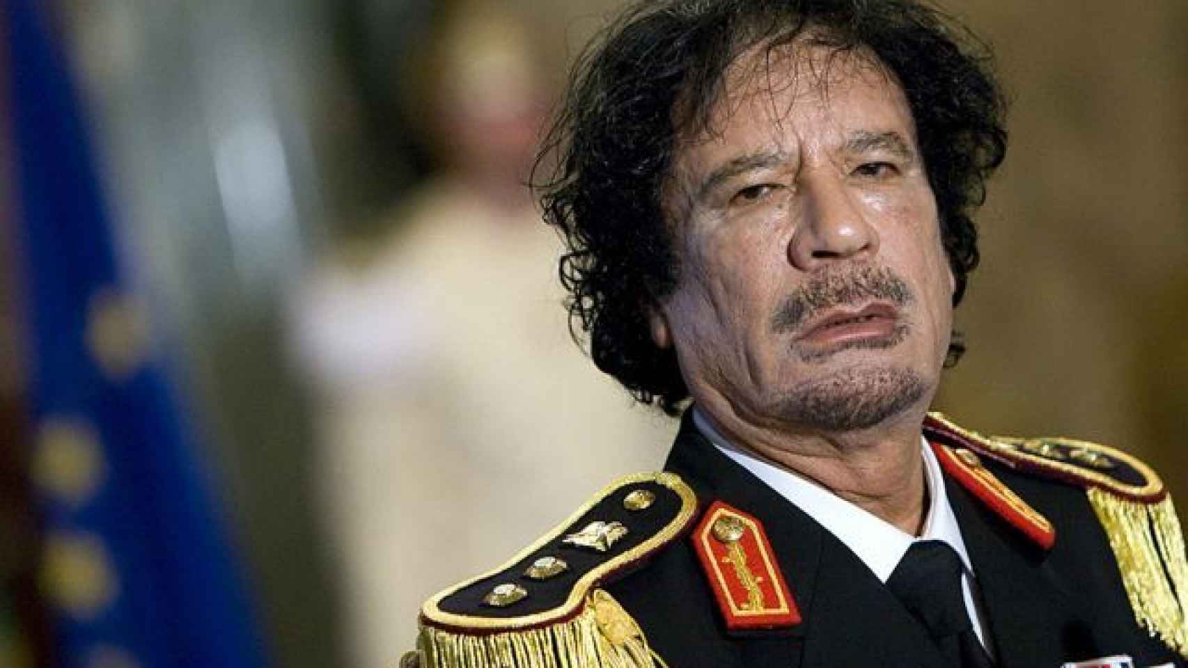 El fallecido líder libio Muamar el Gadafi, con su uniforma de coronel.