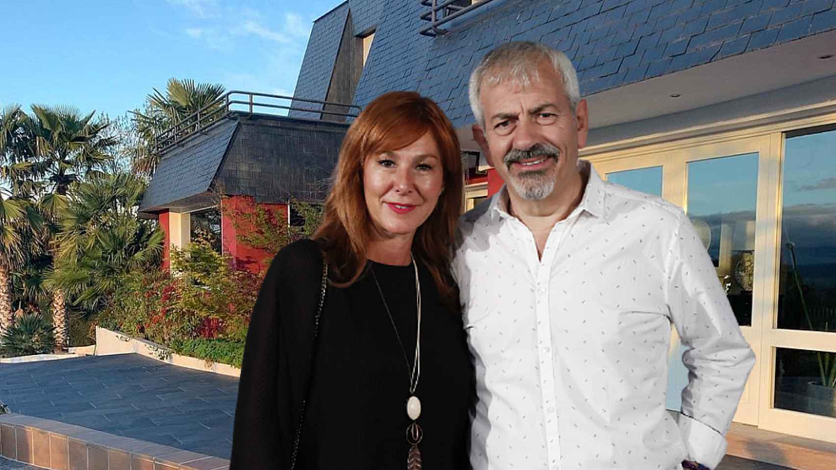Carlos Sobera junto a su mujer, Patricia Santamarina, en un montaje de JALEOS.