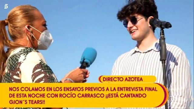 Esteban junto a Gjon's Tears en el vídeo que se ha hecho viral.