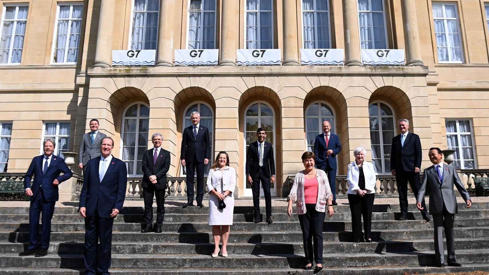 ministros-finanzas-g7-posan-entrada-reunion