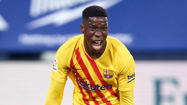 Ilaix Moriba celebra un gol con el Barça