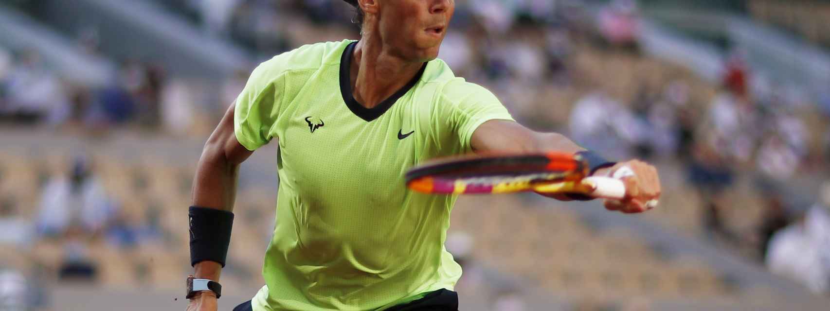 Rafa Nadal, durante el duelo ante Jannik Sinner de Roland Garros 2021