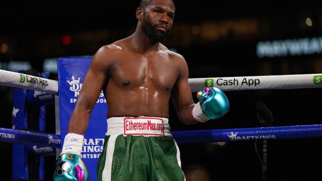 Floyd Mayweather, durante el combate de exhibición ante Logan Paul