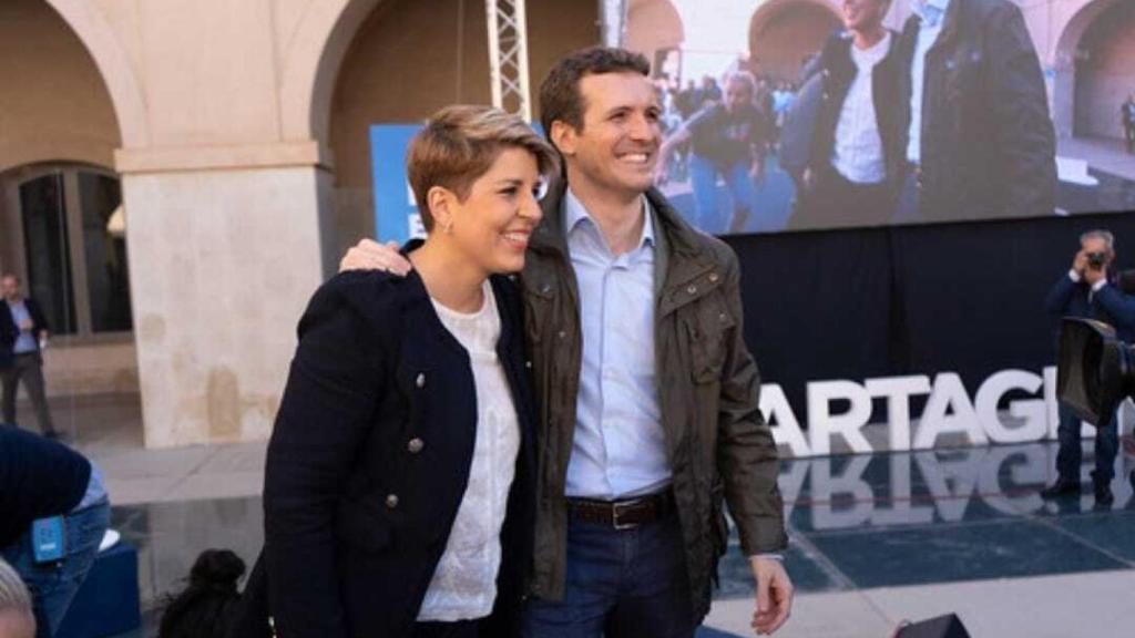 La popular Noelia Arroyo y el líder del PP, Pablo Casado.