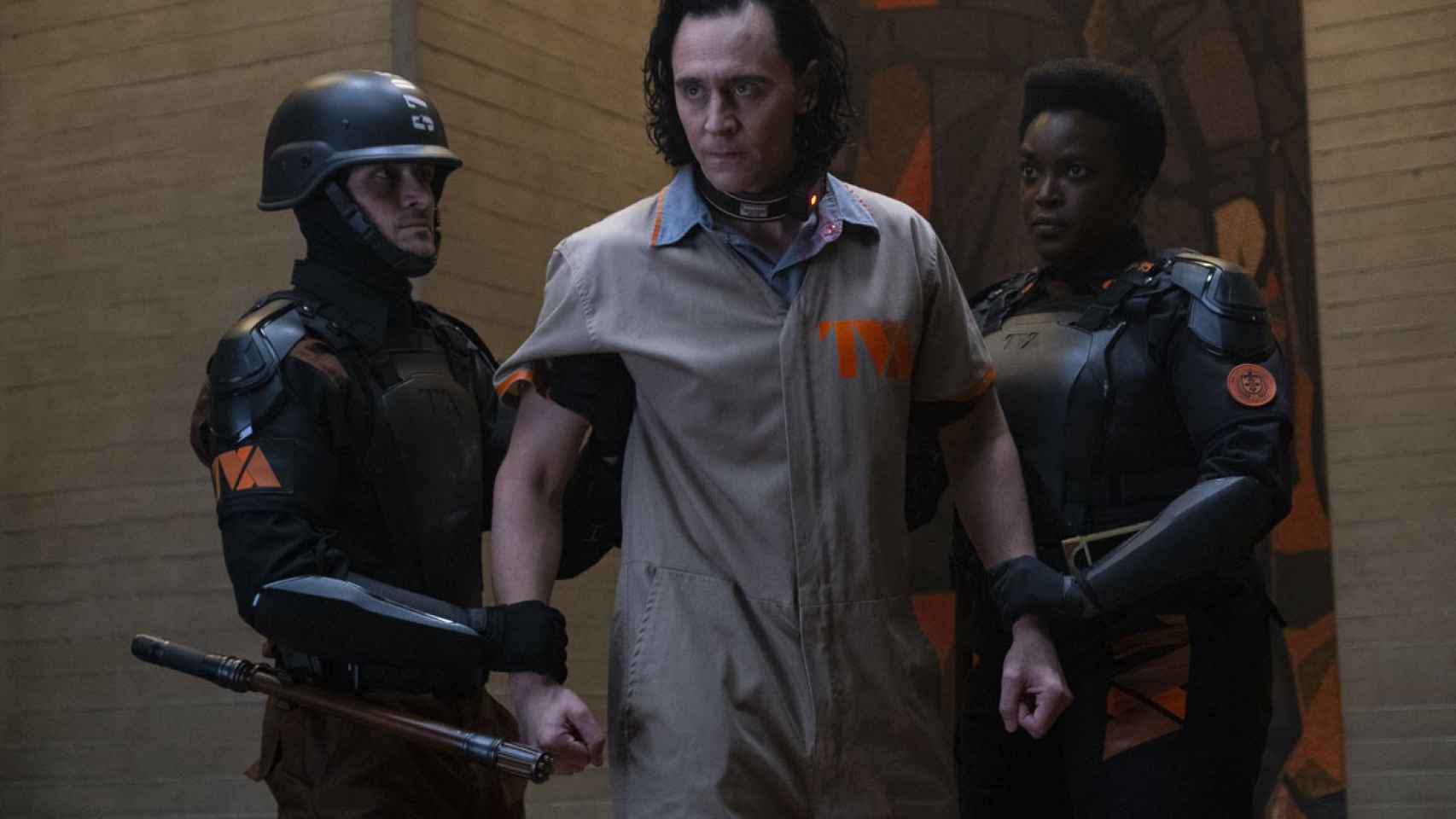 Loki en su llegada a la Agencia de Variación Temporal.