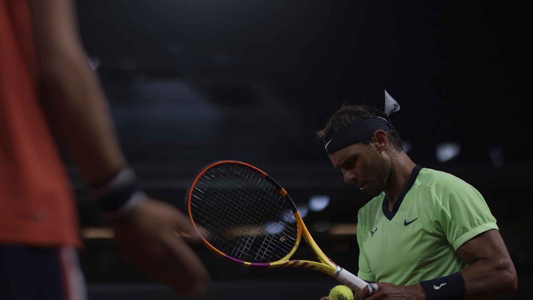 Rafa Nadal, jugando sin público en Roland Garros