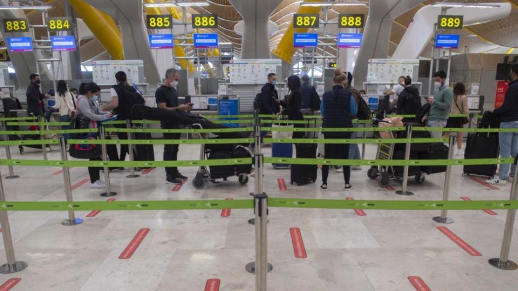 Imagen de archivo del aeropuerto de Madrid Barajas durante la pandemia de la Covid. EP