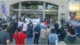 Protesta contra la nueva tarifa eléctrica en el Obelisco de A Coruña.