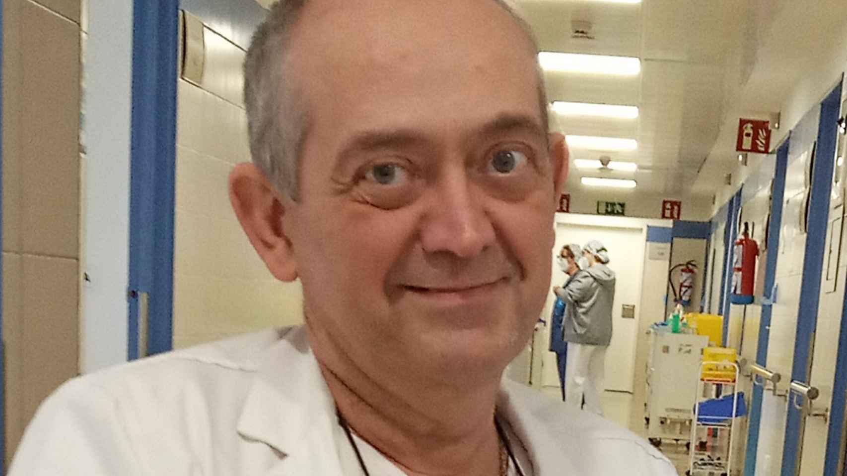 El médico internista Julio Martínez-Gonzalez