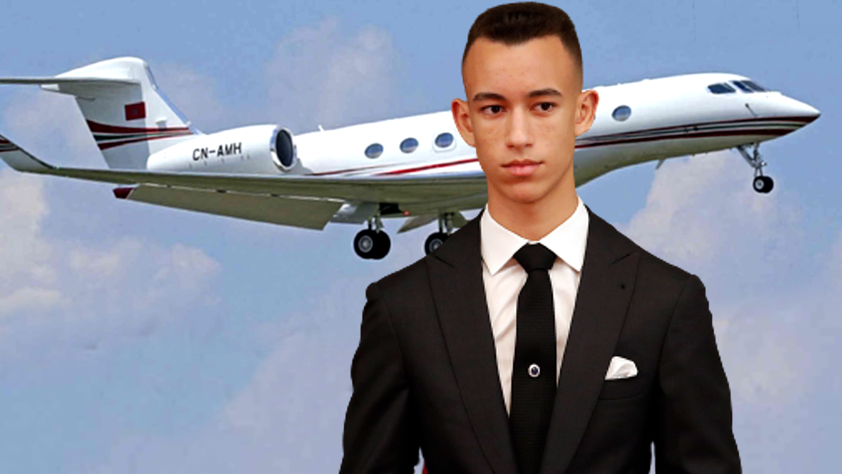 Moulay Hassan, junto a su jet privado Gulfstream G650 | MEE