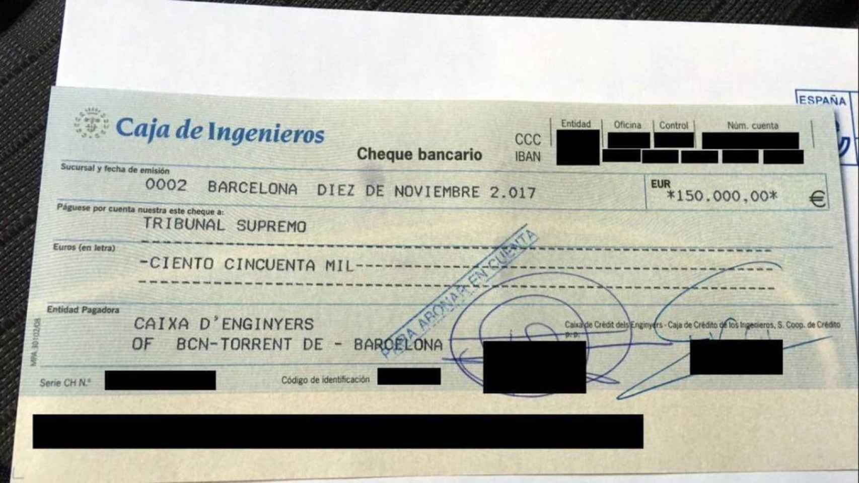 Cheque de la Caja de Ingenieros con la que la ANC publicitó la fianza de Carme Forcadell.