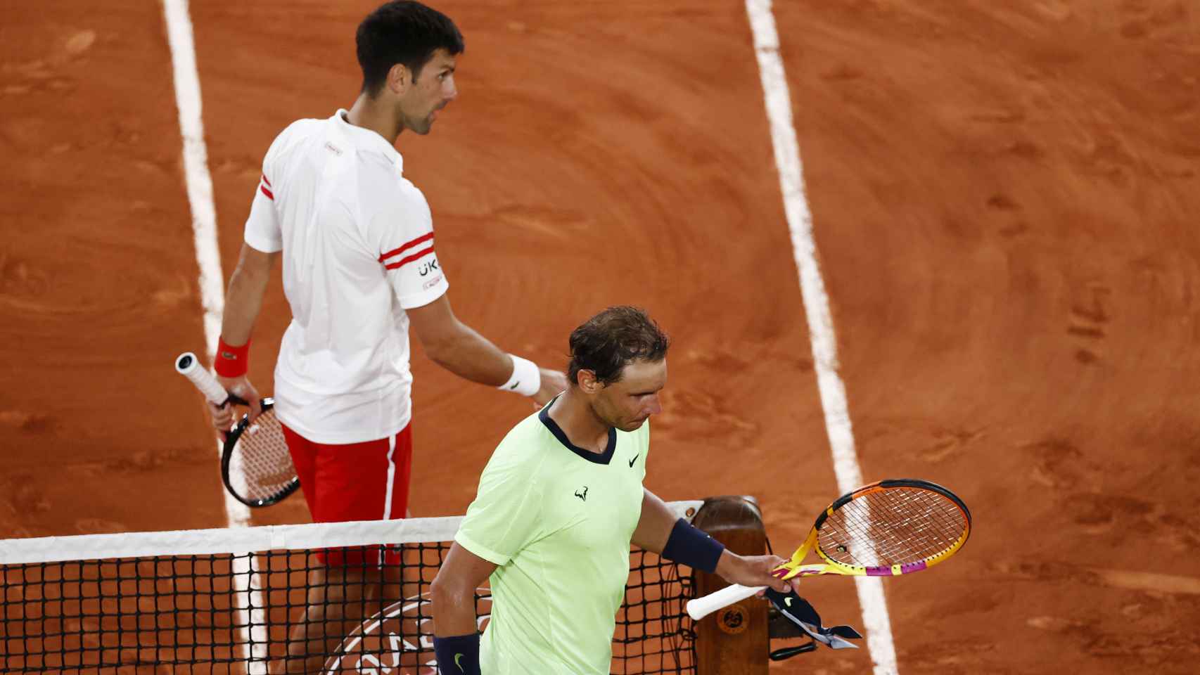Djokovic y Nadal se saludan tras el partido