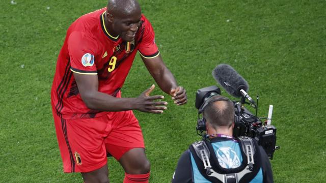 Lukaku dedica su gol con Bélgica a Eriksen