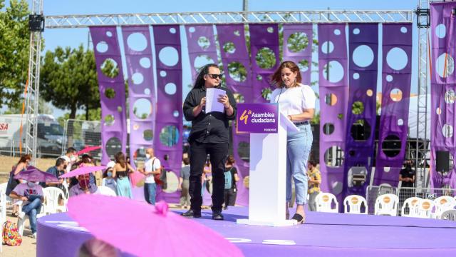 Los candidatos a secretarios generales de Unidas Podemos, Fernando Barrero y Sarai Delgado. EP