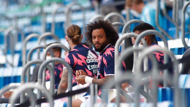 Marcelo, en el banquillo durante un partido del Real Madrid