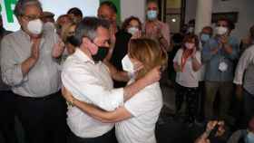 Abrazo entre Juan Espadas y Susana Díaz tras las primarias del PSOE-A.