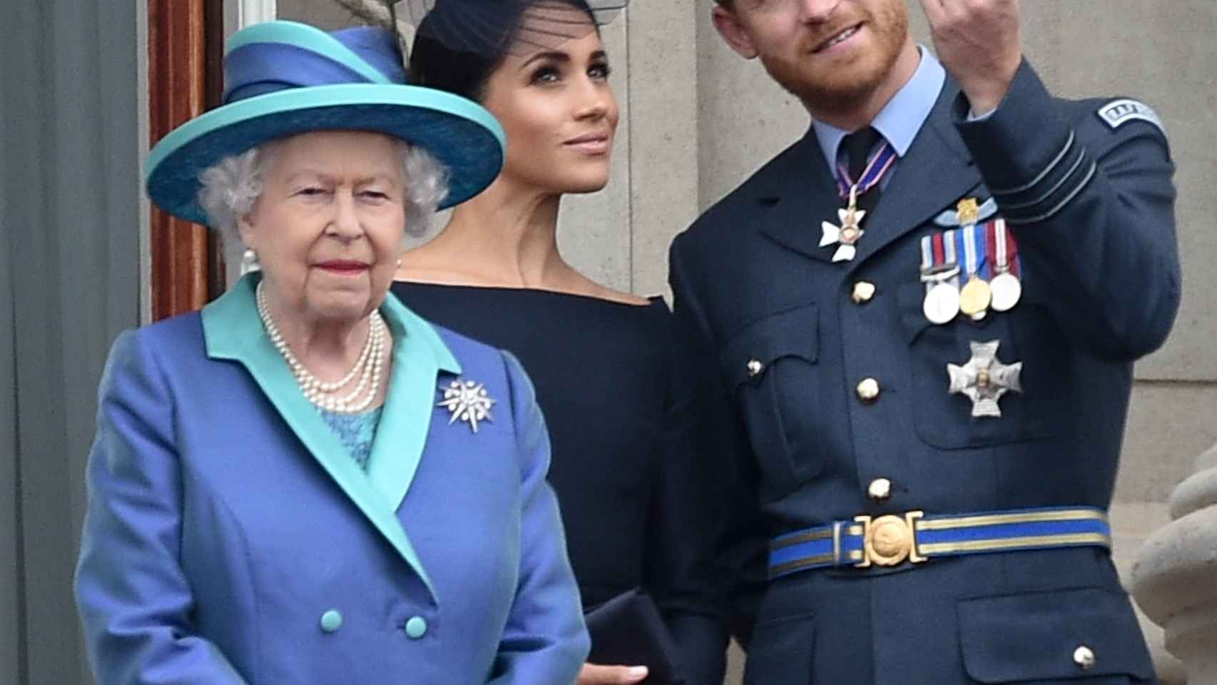 La reina Isabel en un acto celebrado en el Londres, que también contó con la presencia de Meghan y Harry.