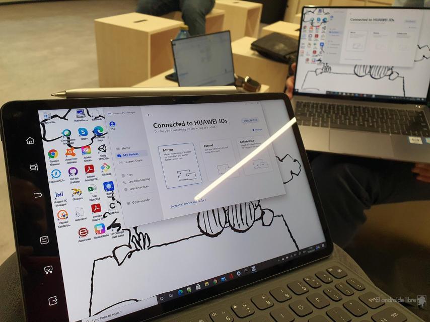 PC con Windows 10 conectado a MatePad 11 con HarmonyOS