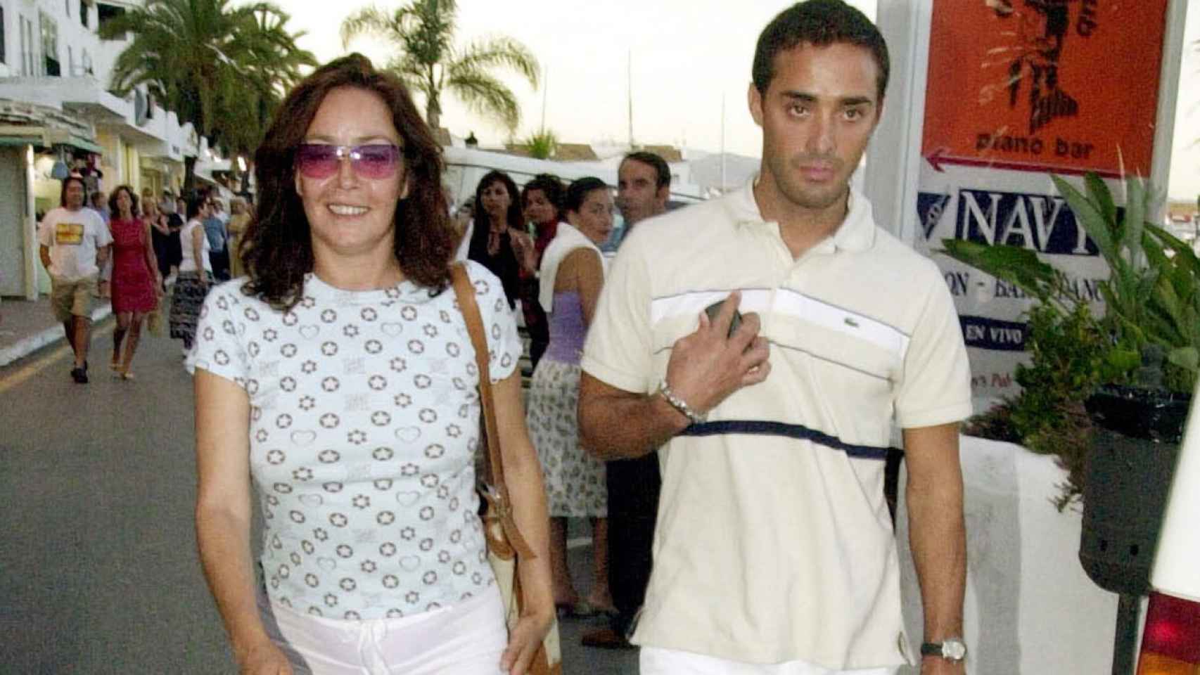 La actriz, junto a Rafa Garcia, hermano de Dinio, con quien mantuvo una relación en 2001.
