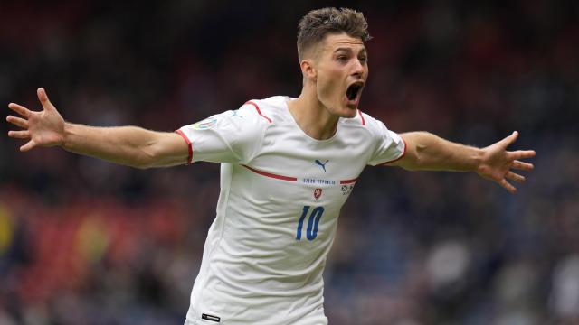 Schick celebra su golazo ante Escocia