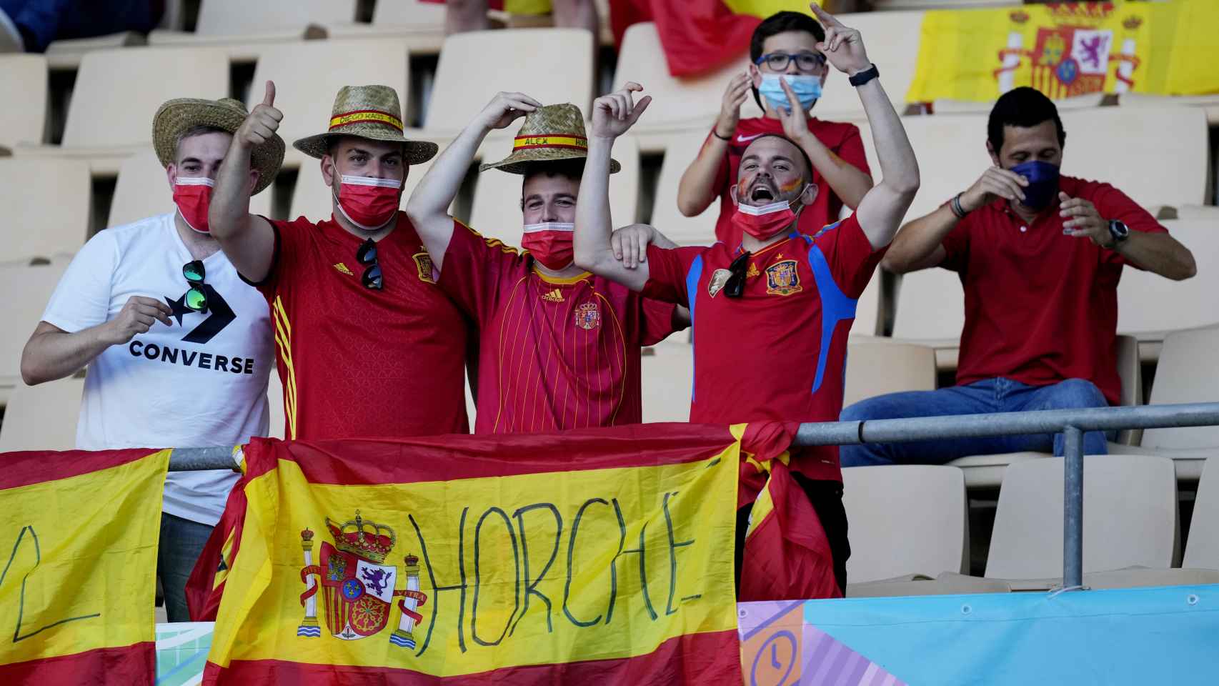 Aficionados de la selección española en la grada de La Cartuja