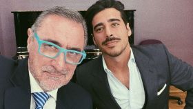 Carlos Herrera junto a su hijo Alberto en una imagen de sus redes sociales.