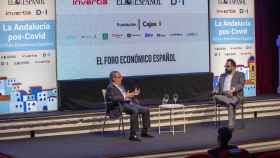 El presidente de Ebro Foods, Antonio Hernández Callejas, y el jefe de sección de Economía y Sanidad de Invertia, Eduardo Ortega, en el l Foro Económico Español 'La Andalucía pos-Covid'.