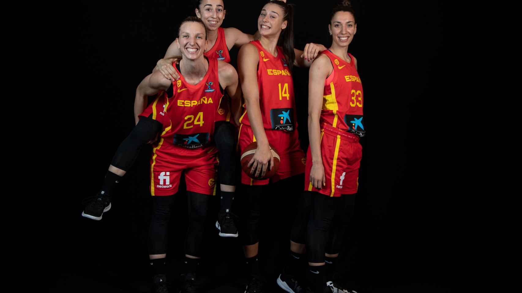 Laura Gil, Silvia Domínguez, Raquel Carrera y Laura Quevedo, jugadoras de la selección española de baloncesto femenino