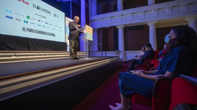 El consejero de Transformación Económica, Industria, Conocimiento y Universidades de la Junta de Andalucía, Rogelio Velasco,  en el I Foro Económico Español 'La Andalucía pos-Covid'.