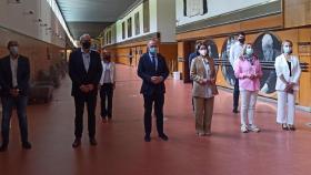 El alcalde de Santiago, Xosé Sánchez Bugallo, junto a los ediles de su gobierno en el Auditorio de Galicia.