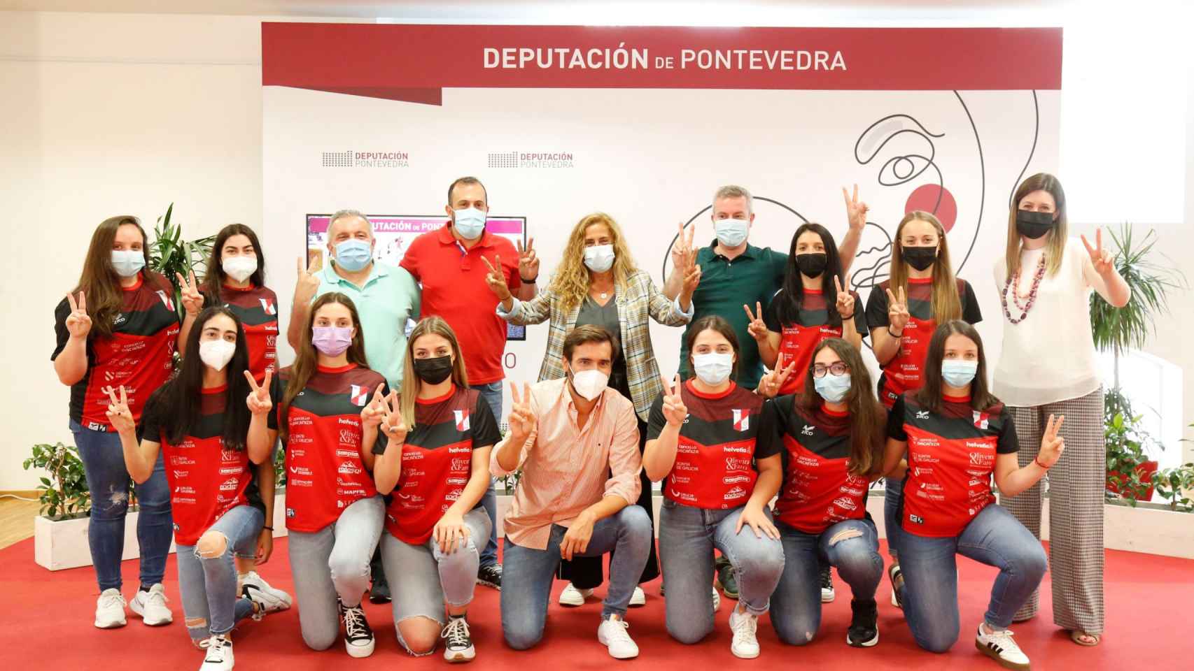 Las jugadoras del club de balonmano de A Cañiza ascienden a la División de Honor Plata