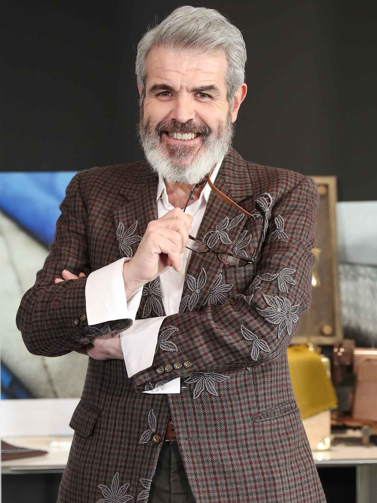 Lorenzo Caprile, durante la presentación de 'Maestros de la costura', en 2020.