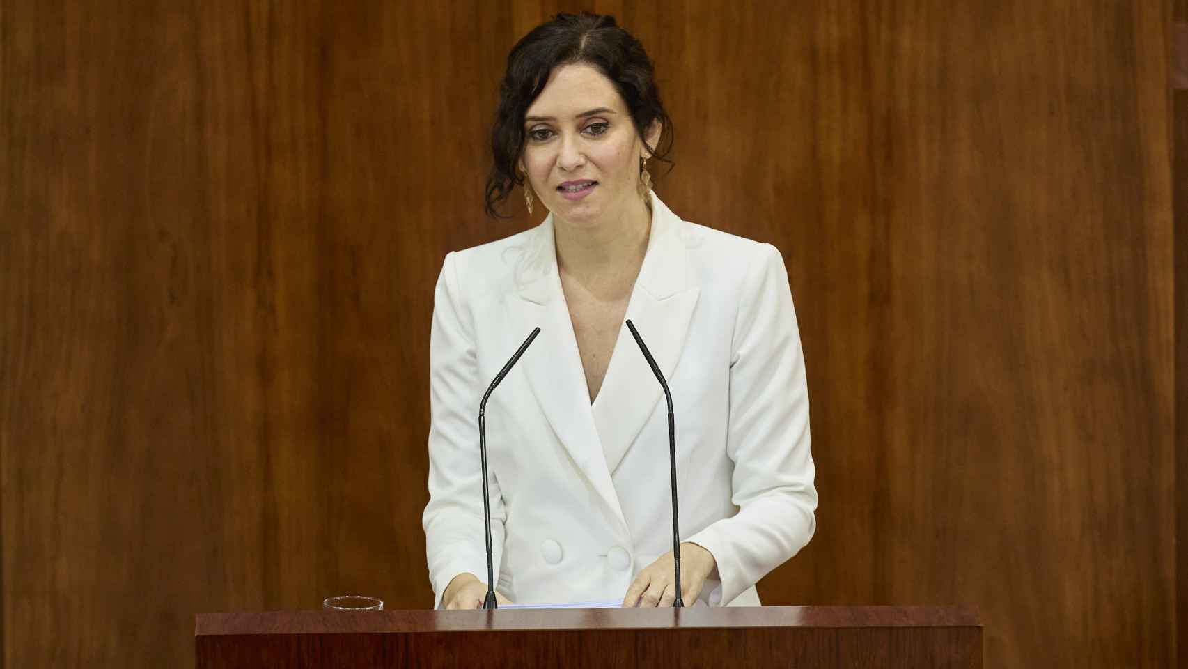Isabel Díaz Ayuso, anuncia su plan de natalidad durante el pleno de su investidura, el 17 de junio.