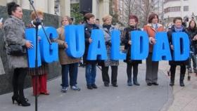 Un grupo de mujeres por la igualdad.