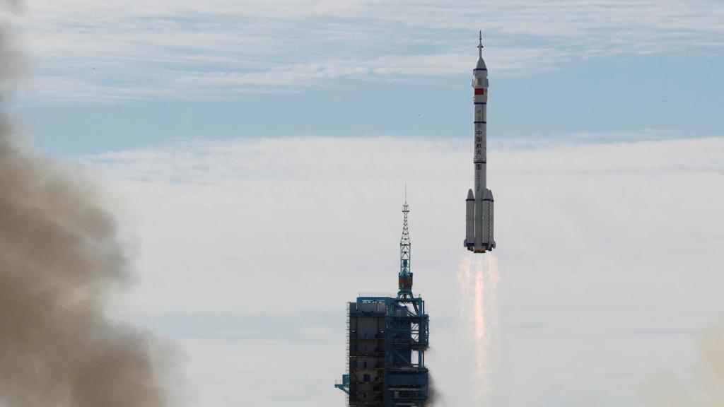 Lanzamiento Shenzhou-12