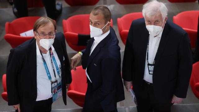 Aleksander Ceferin, presidente de la UEFA, durante un partido de la Eurocopa