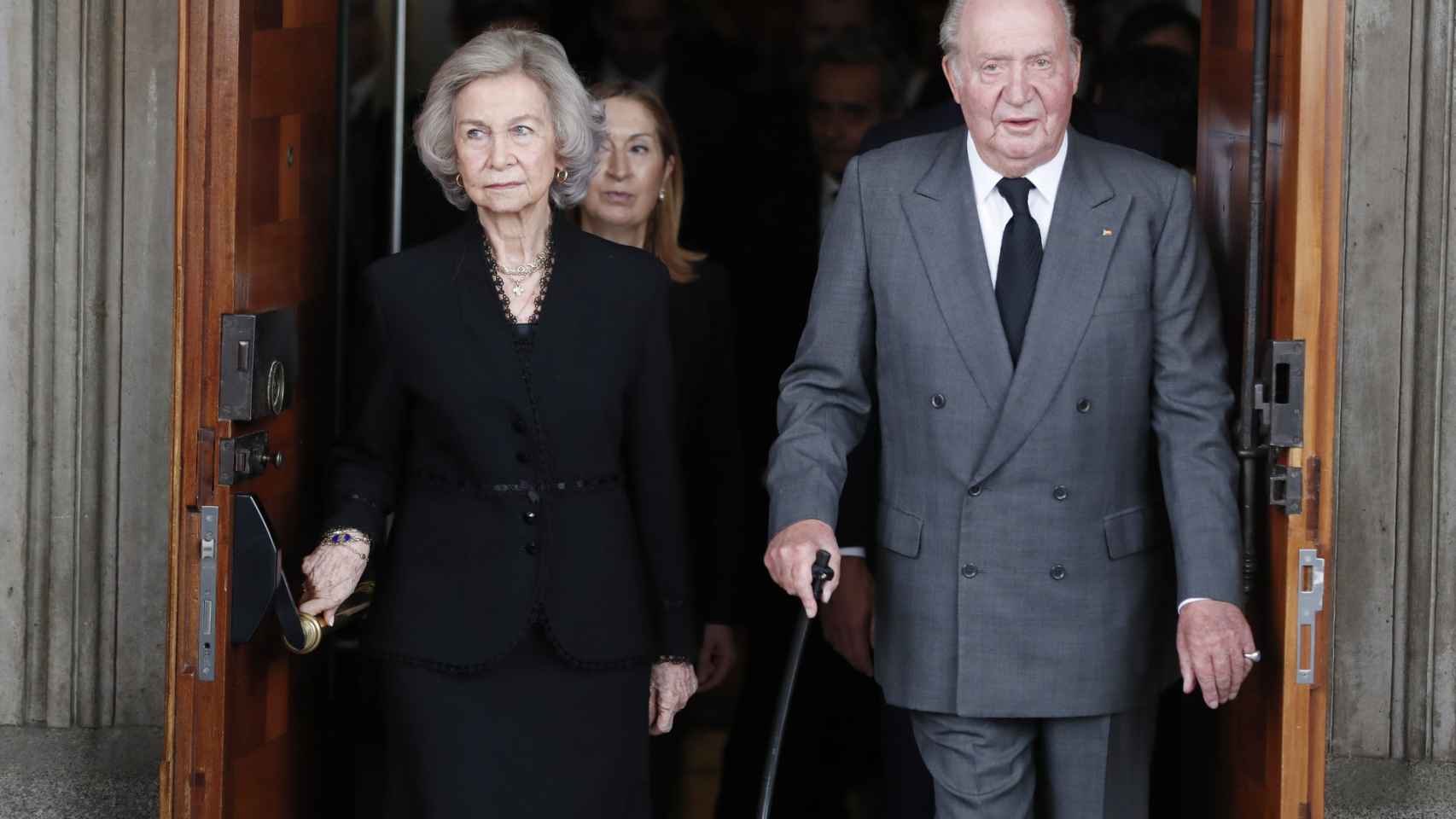 Don Juan Carlos I y la emérita Sofía .