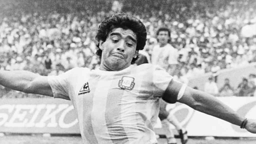 Maradona: el pibe, el rebelde, el dios