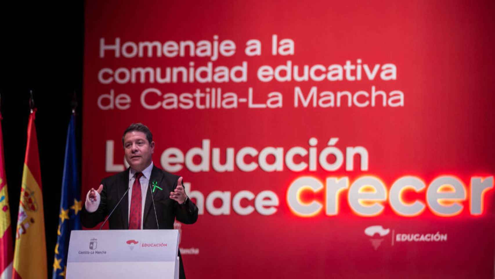 El presidente de Castilla-La Mancha, Emiliano García-Page, este lunes en el homenaje de la región a la comunidad educativa