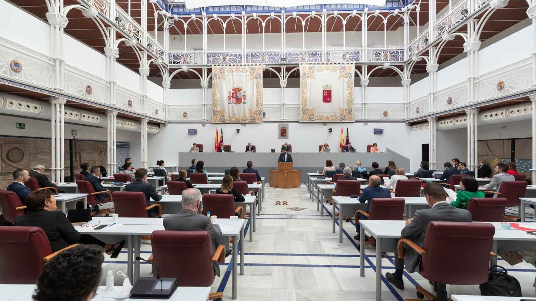 Pleno del Parlamento autonómico en Cartagena.