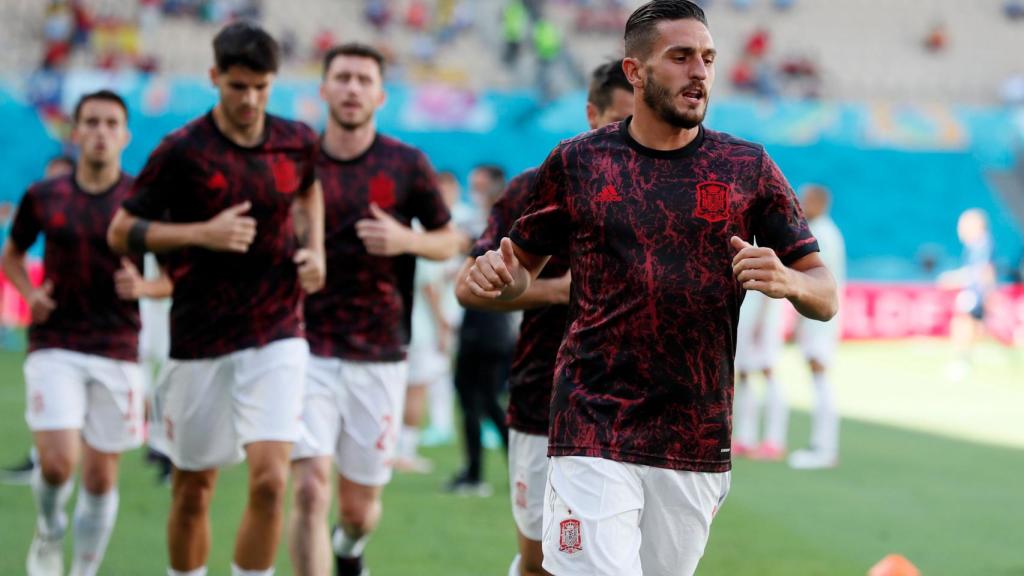 Koke, durante el calentamiento de la selección española